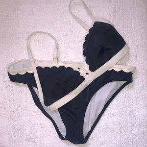 Boden bikini size 4/6. Navy blue with ivory scalloped edges and trim.